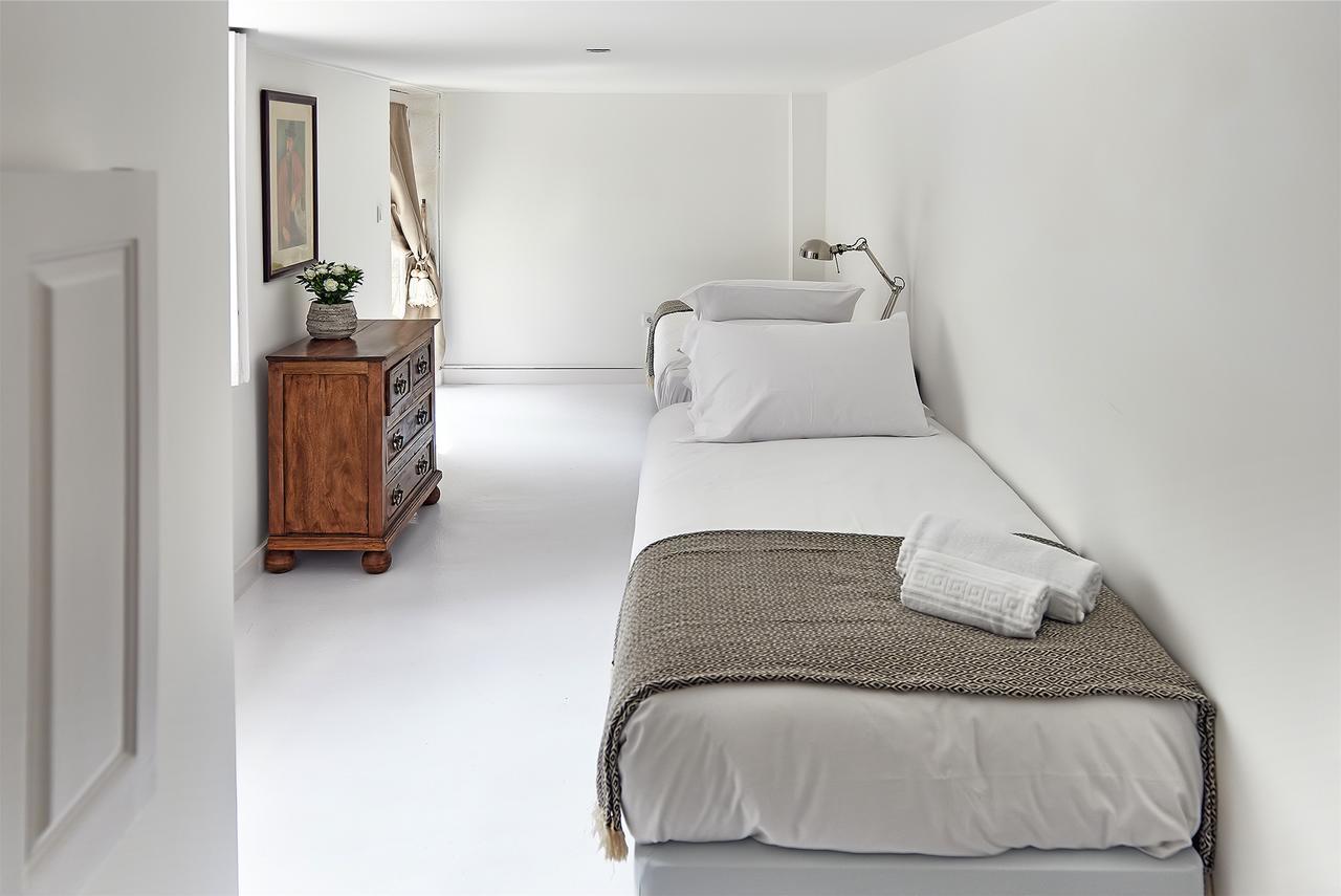 Portosense Almada Apartment Bagian luar foto